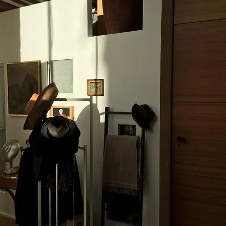 Apartment Unique From Paris